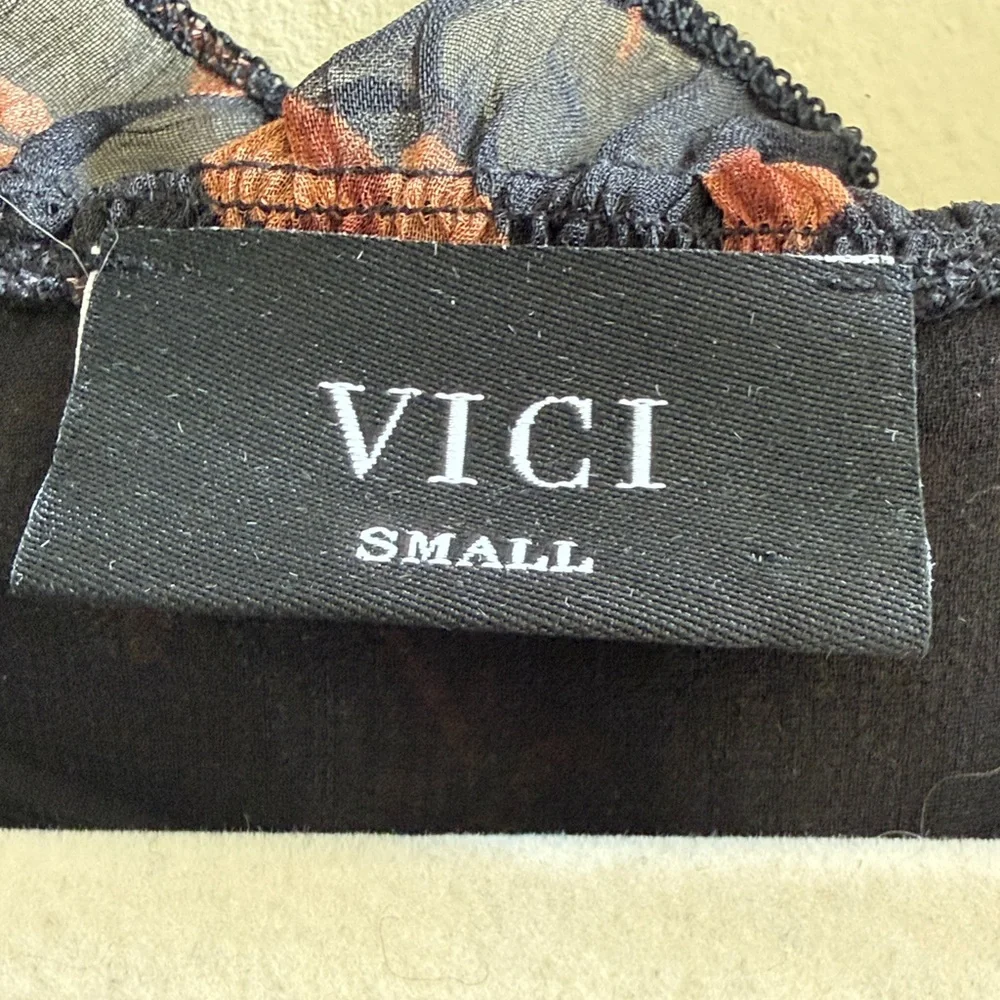 Vici Black and Brown Floral Blouse - Picture 3 of 8